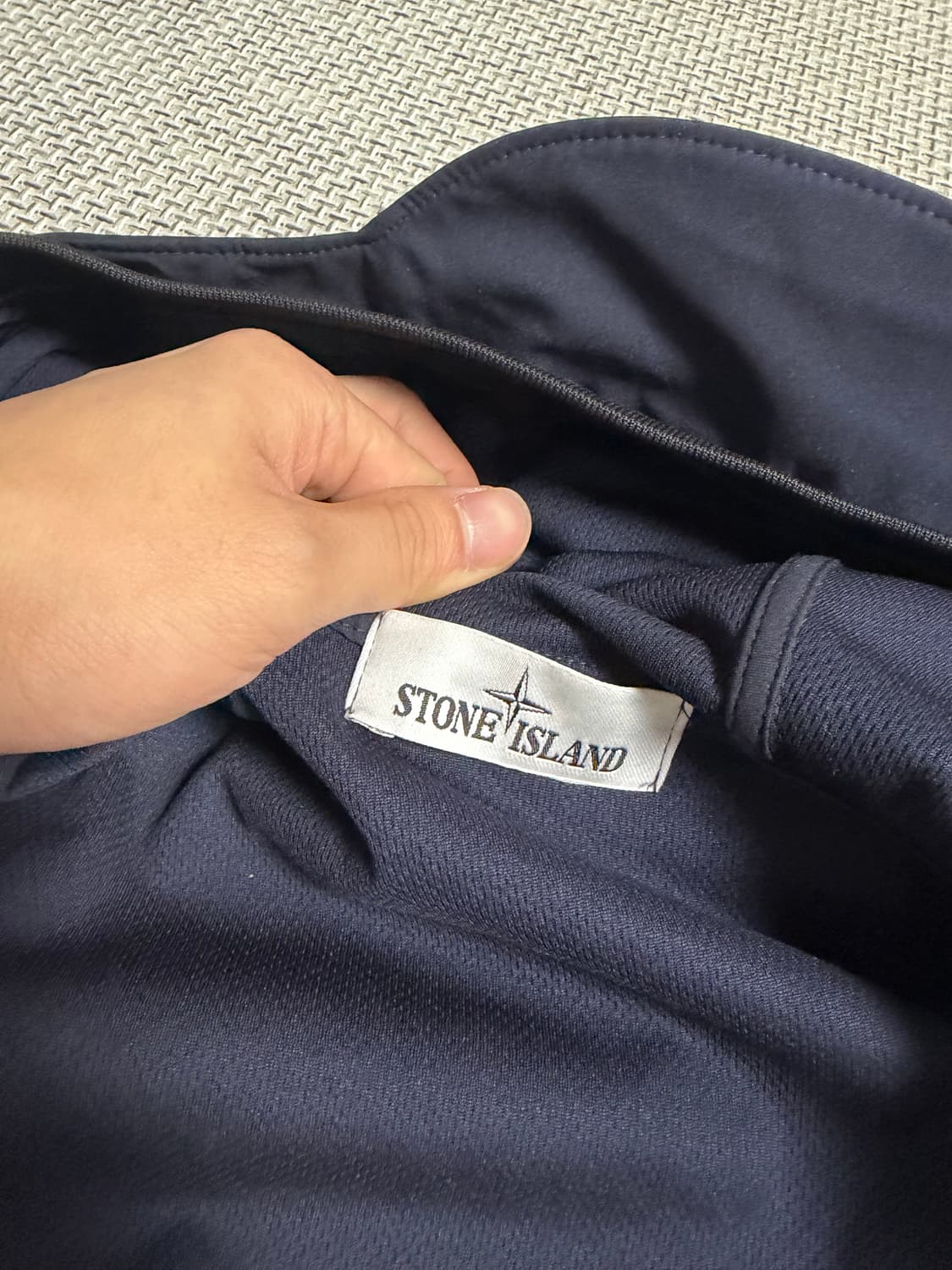 신형 스톤아일랜드 라이트 소프트쉘 M 상품이미지4