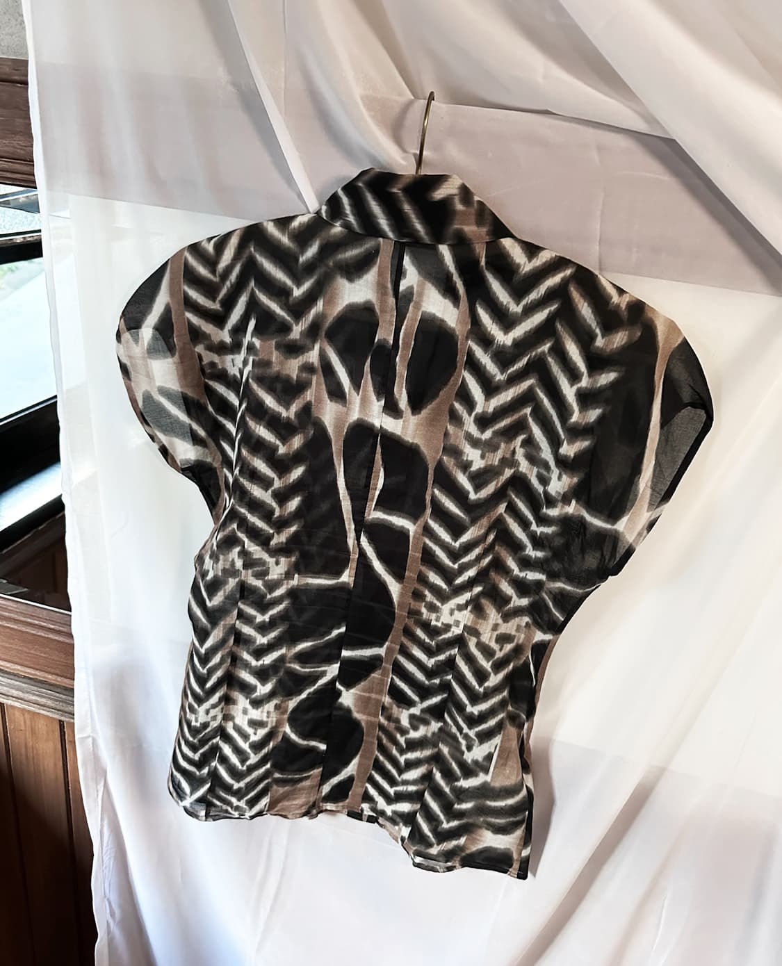 HUGO BOSS zebra wave blouse 상품이미지8