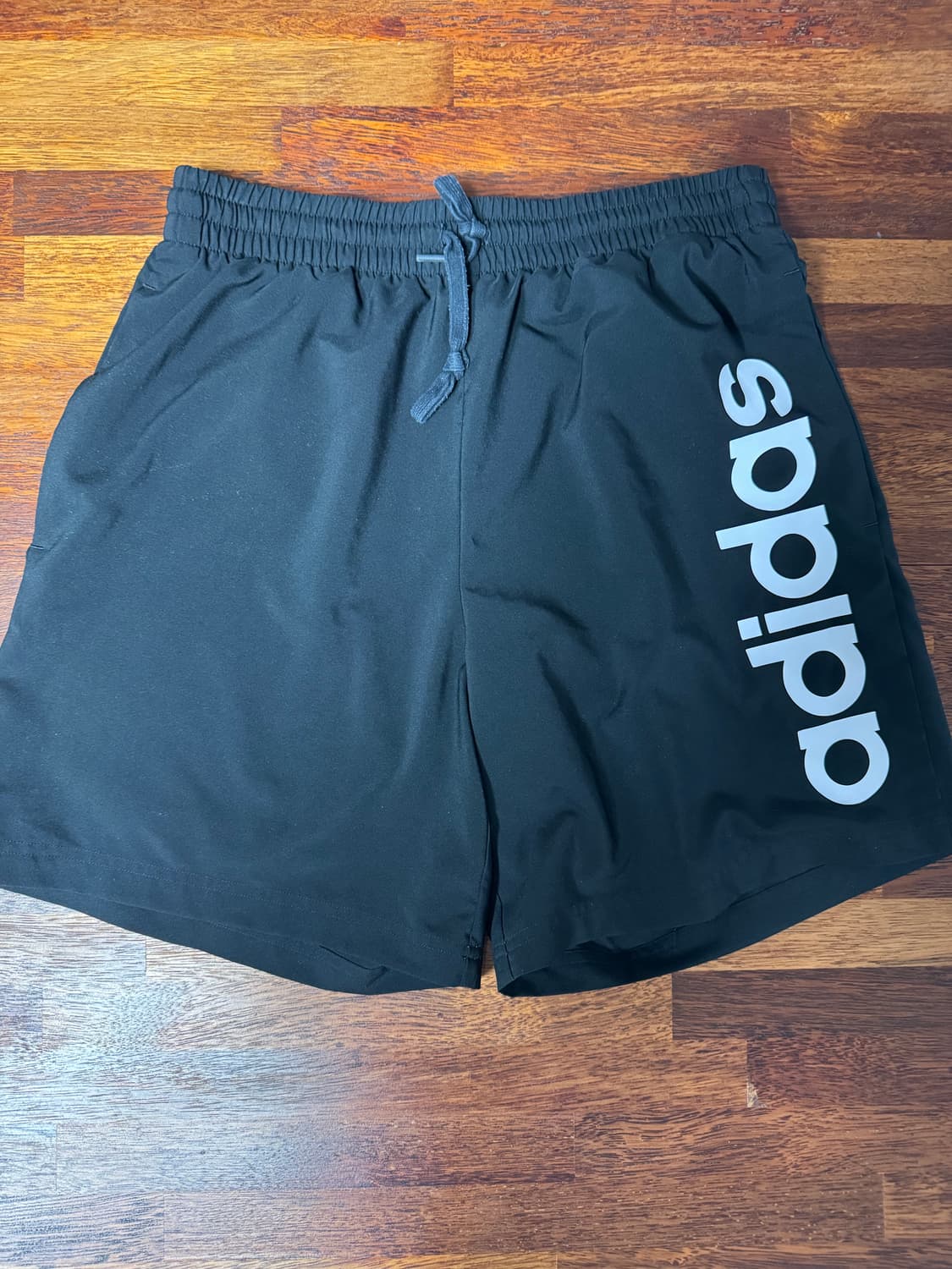 아디다스 운동 반바지 상품이미지1