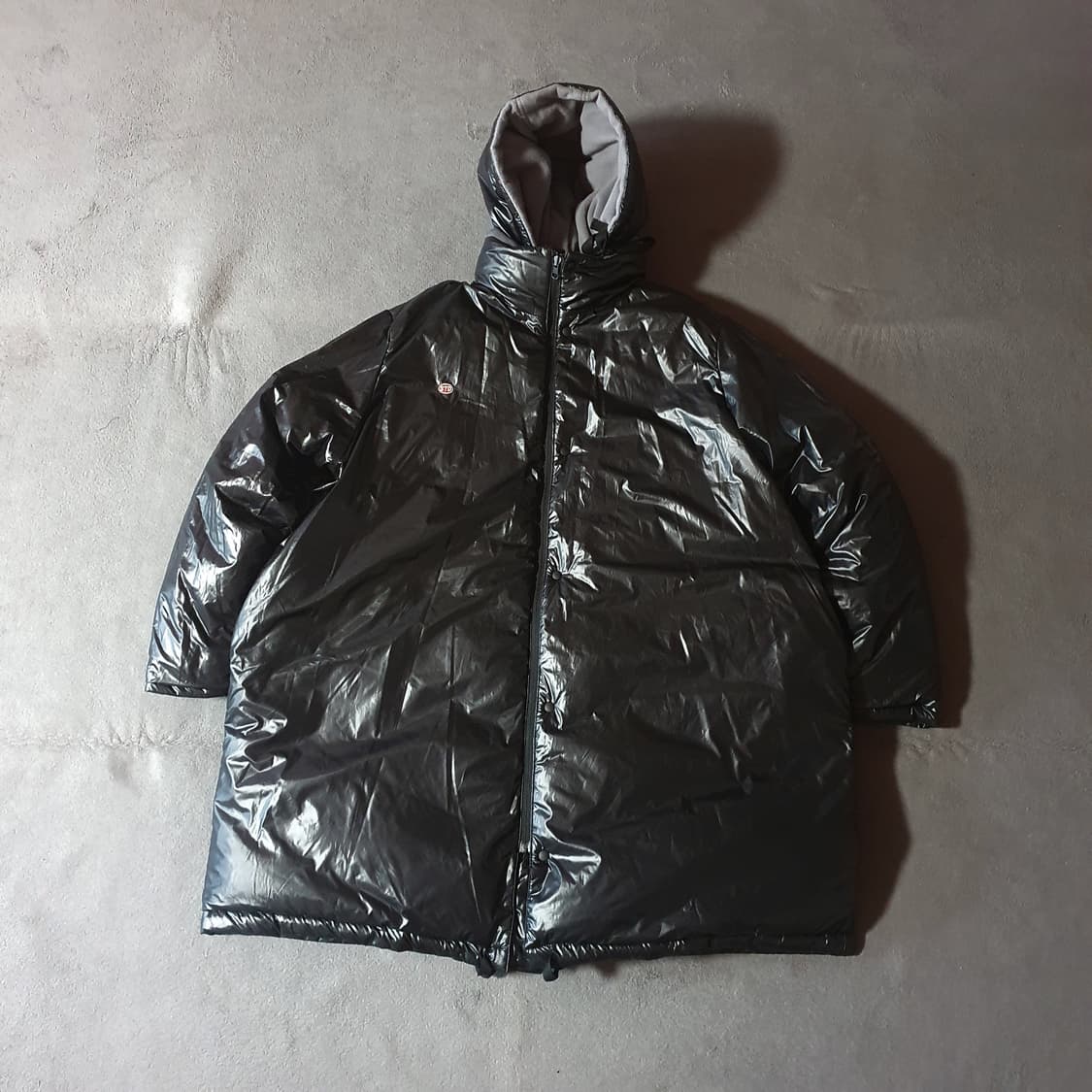 남여공용 에크루 스탠드얼론 오버핏 구스다운 리버시블 롱패딩 1 상품이미지1