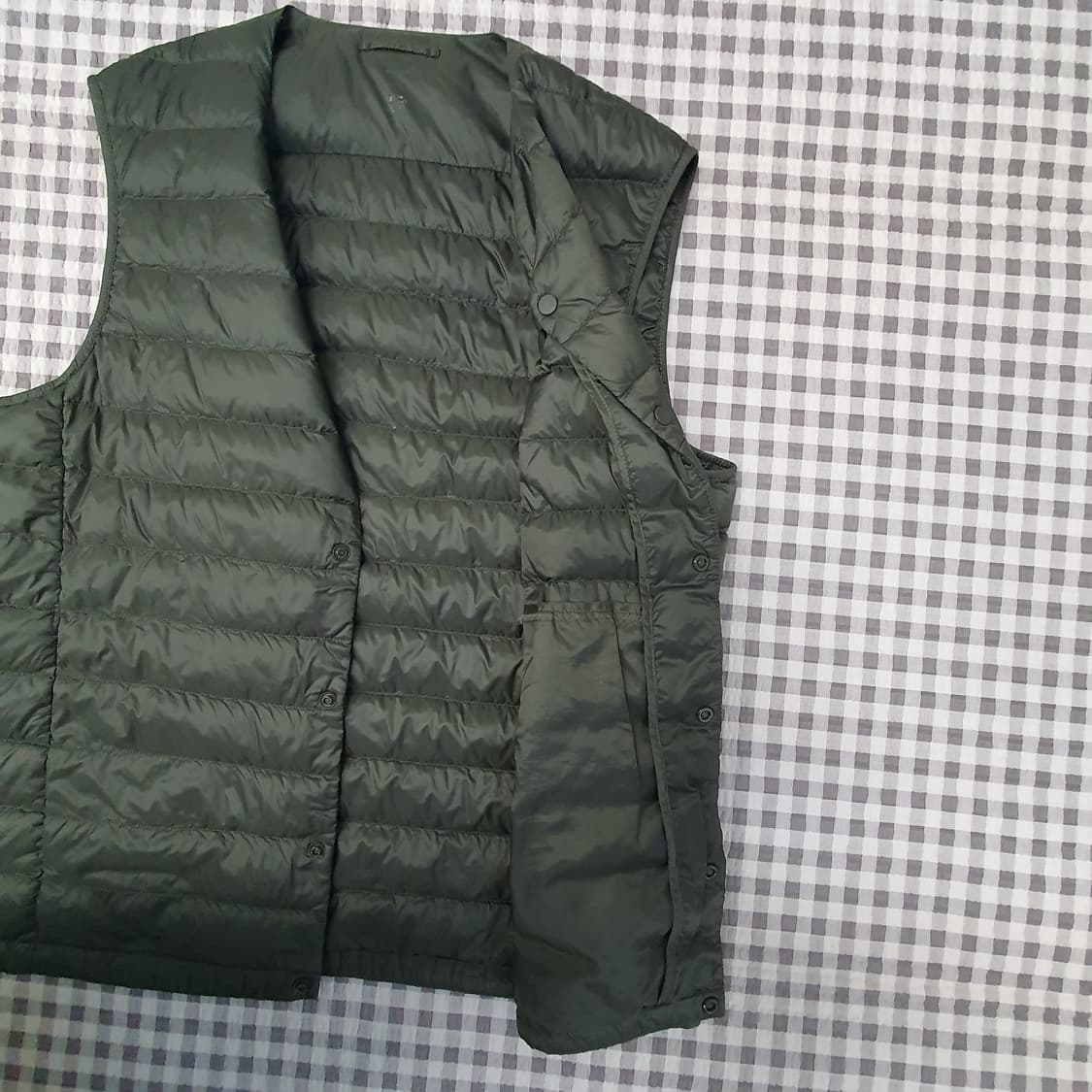 유니클로 오리털 패딩조끼 베스트 남자95 상품이미지5