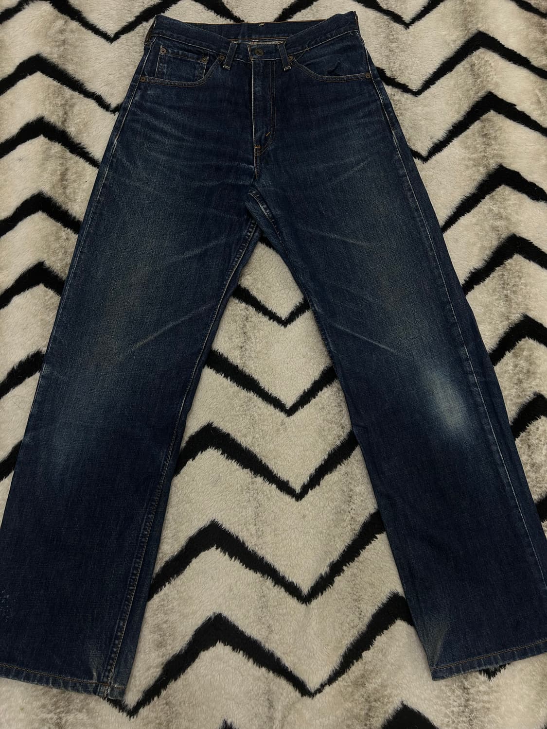 [29]리바이스504 레귤러 스트레이트 핏 워싱 데님팬츠/일본판 상품이미지3