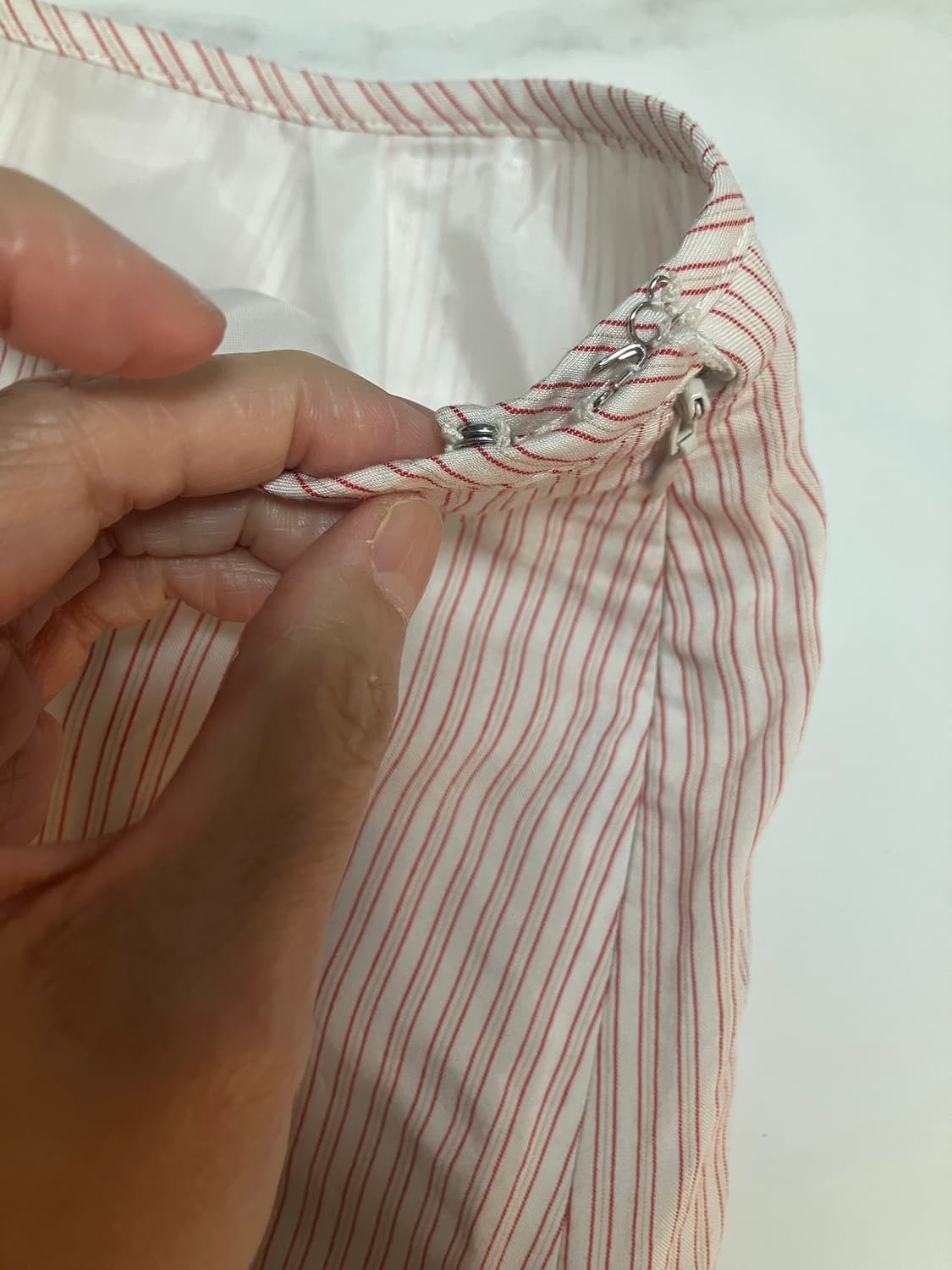 누아누 레드 스트라이프 미니 스커트 상품이미지3