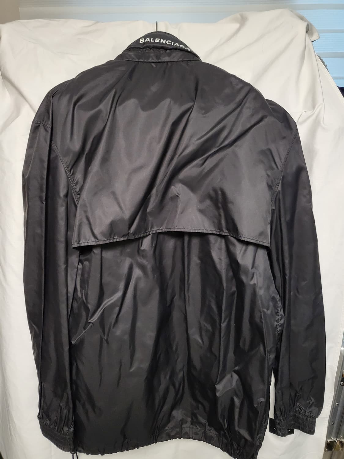 발렌시아가 바람막이 자켓 상품이미지2