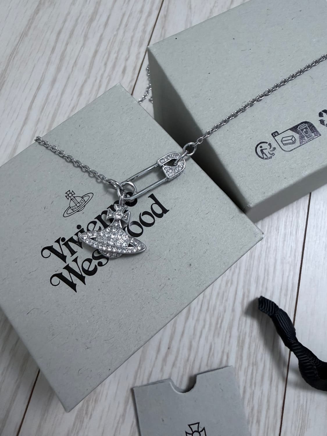 비비안웨스트우드 루크리스 루클리스 옷핀 목걸이  상품이미지5