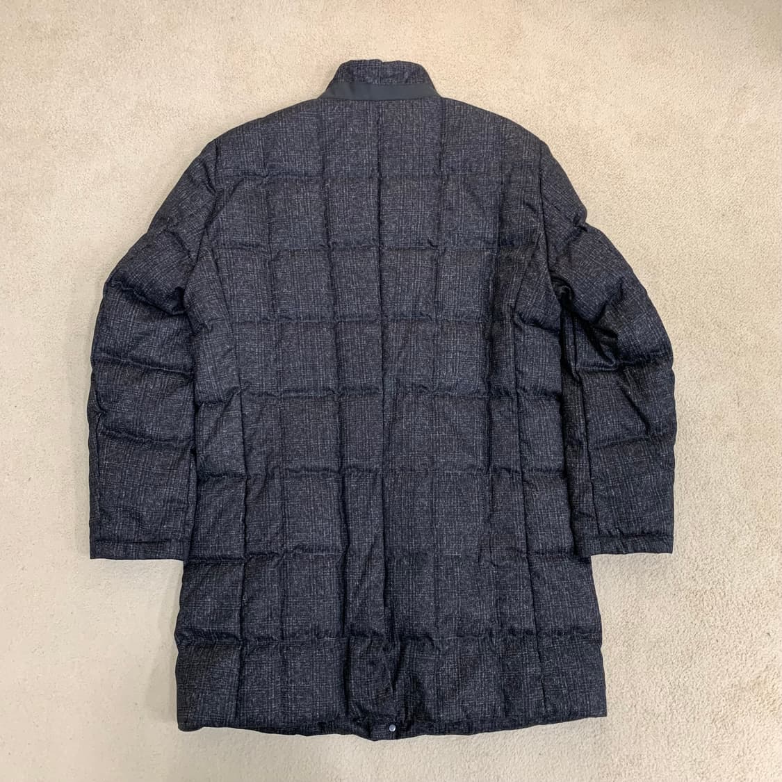 블루라운지 마에스트로 체크 구스다운 하프코트(105/차콜그레이) 패딩코트 상품이미지4