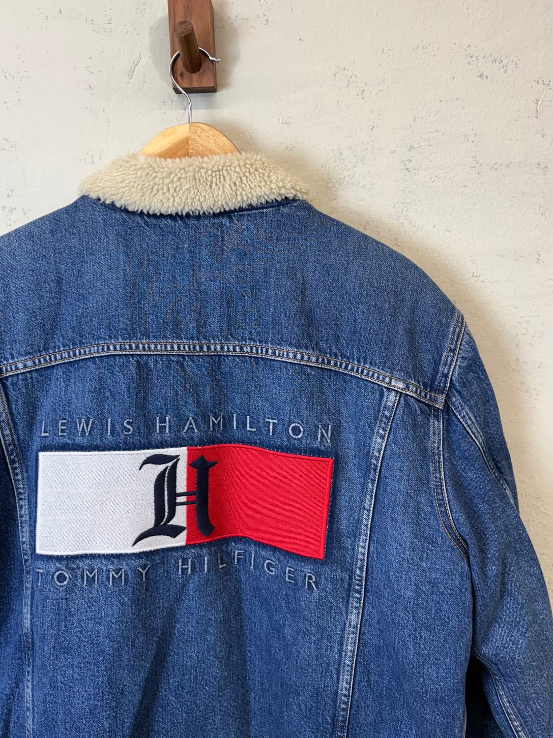 타미힐피거 루이스해밀턴 양털 쉐르파 데님 자켓 상품이미지3