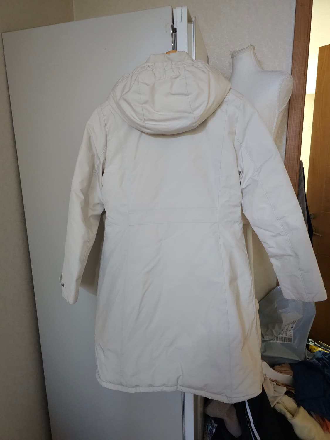 네파 구스다운 고어텍스 패딩 아이보리 95 상품이미지6