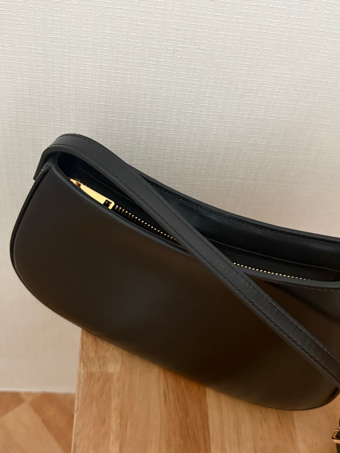 셀린느 트리옹프 틸리백 상품이미지5