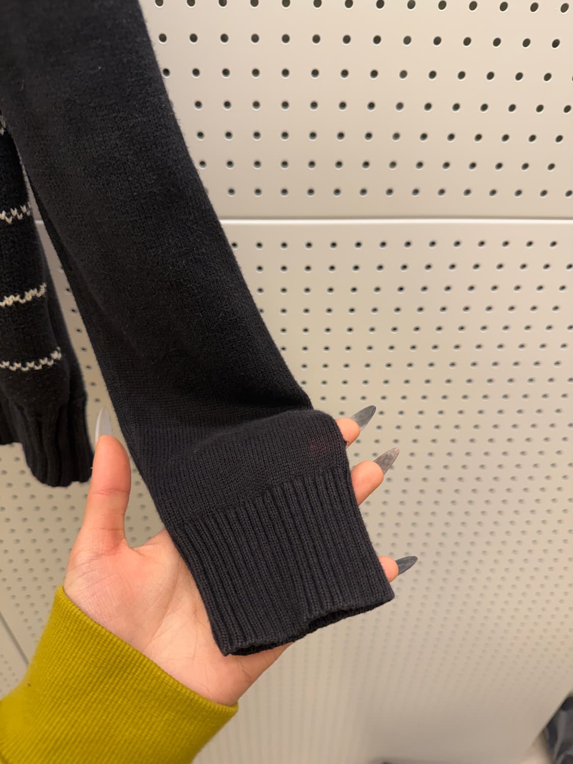 타미힐피거 패턴 퍼 니트 집업 U758 상품이미지4