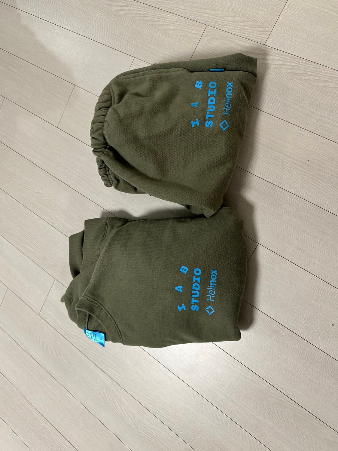 아이앱 x 헬리녹스 맨투맨 바지 세트 상품이미지10