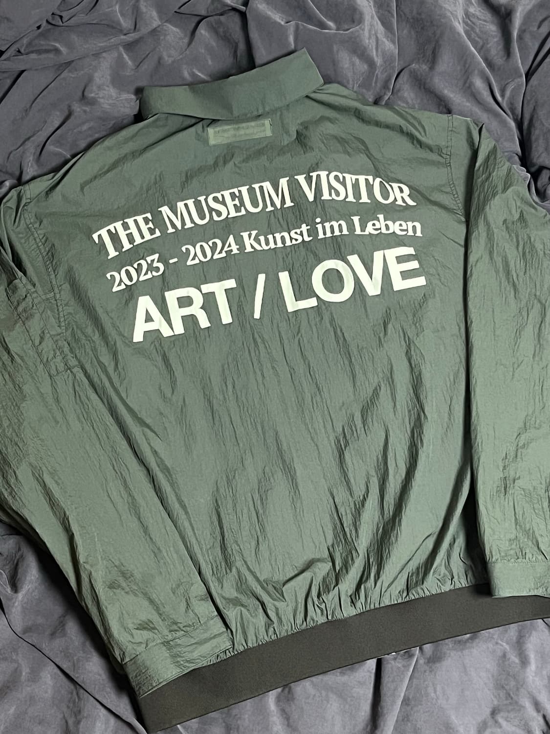 더뮤지엄비지터 윈드브레이커 카키 2XL 상품이미지1