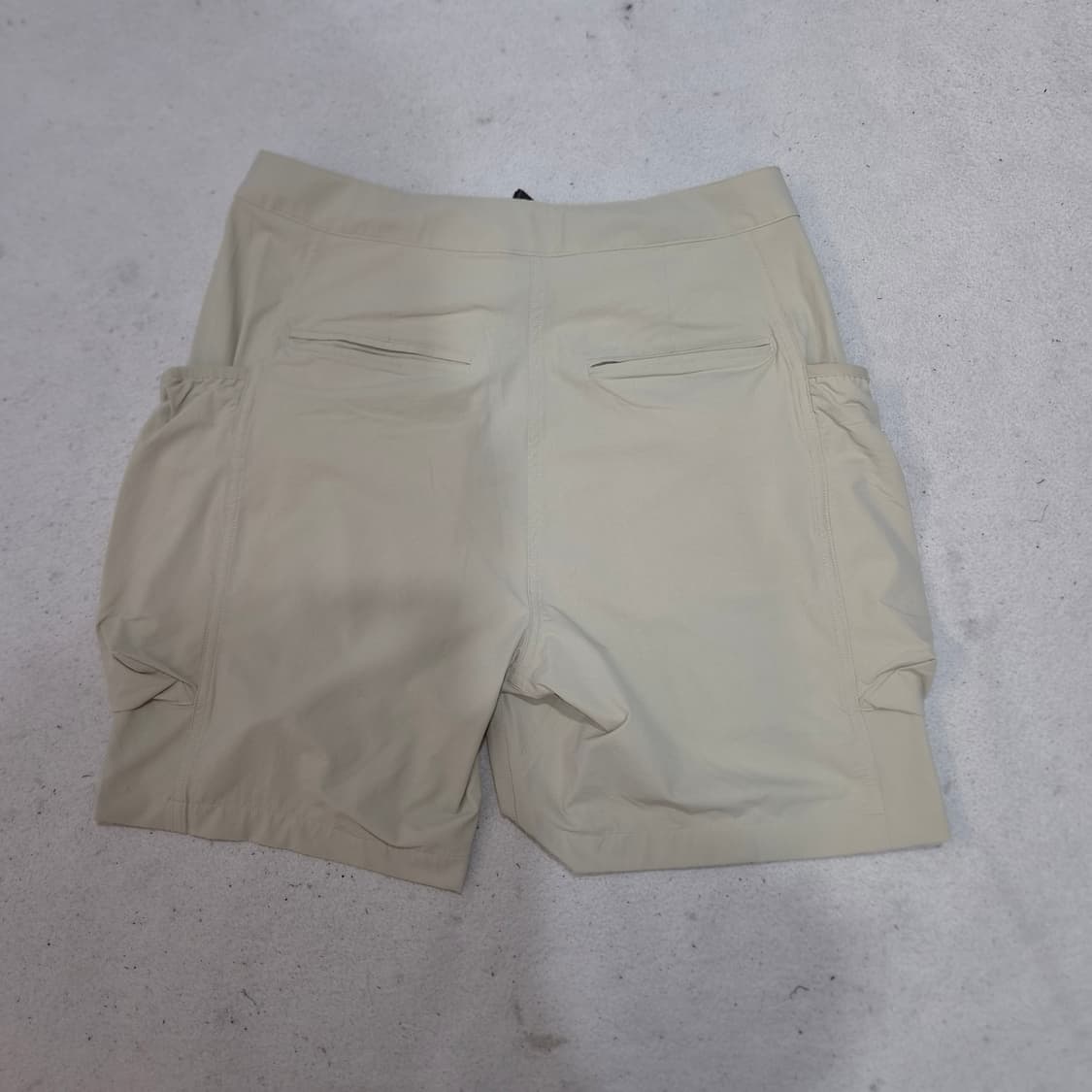 언더아머  우븐반바지L 상품이미지7