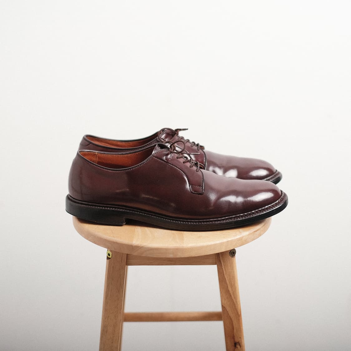 알든 990 10.5D(285-290)사이즈 버건디 코도반 플레인토 더비 상품이미지5