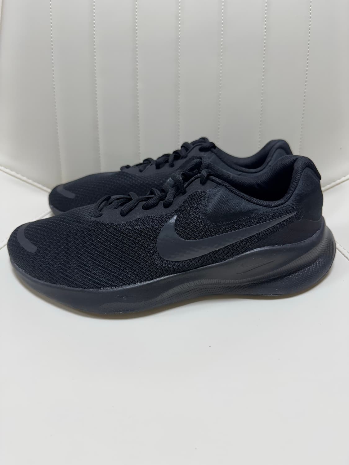 Nike 레볼루션7 wide 255 상품이미지2