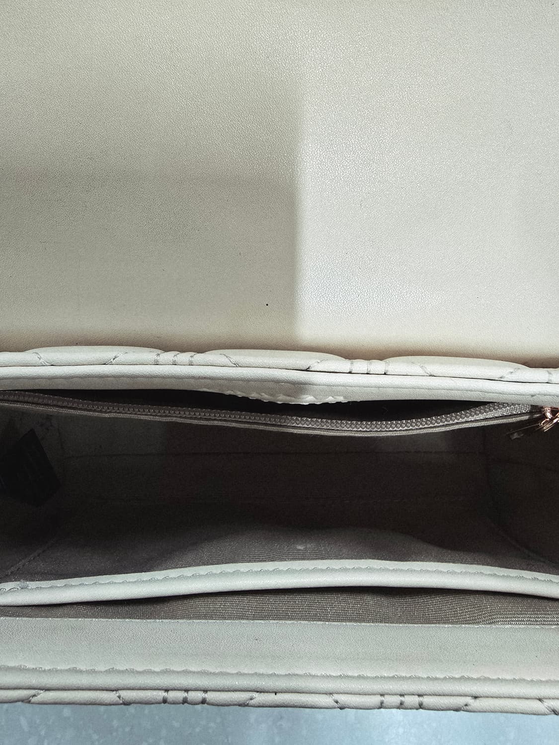 칼린 퀼팅  크로스백 상품이미지8