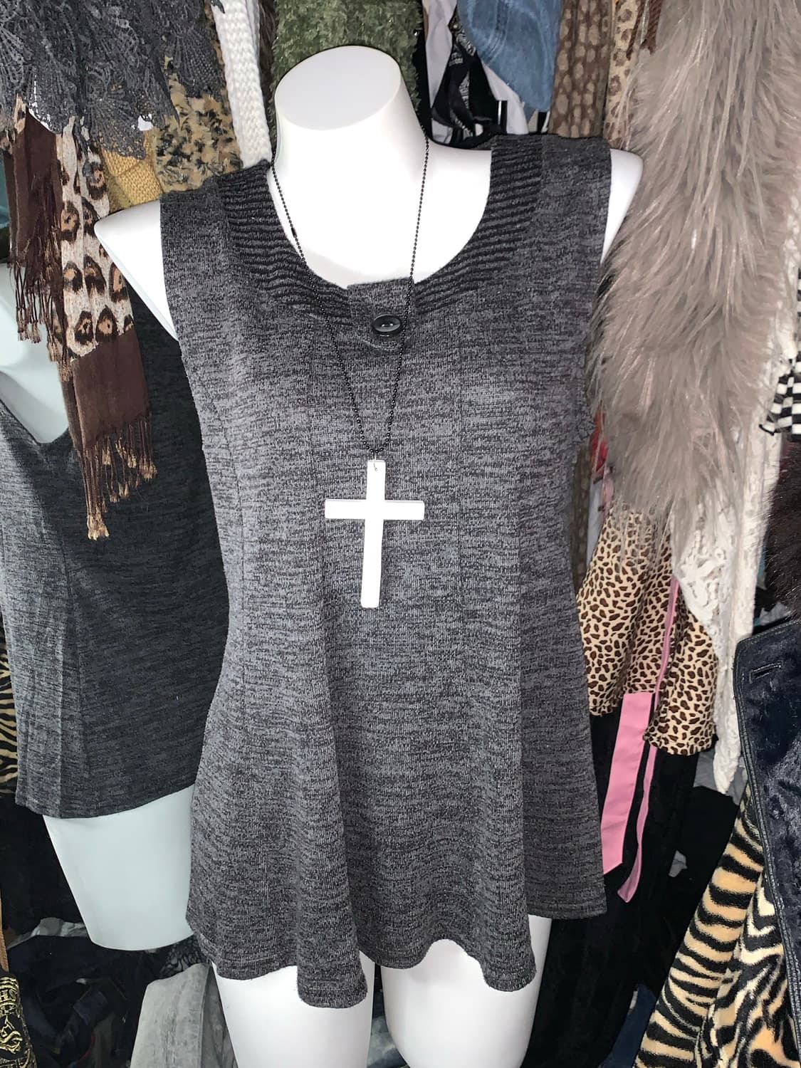 무채색 모리 버튼 단가라 탑 상품이미지1