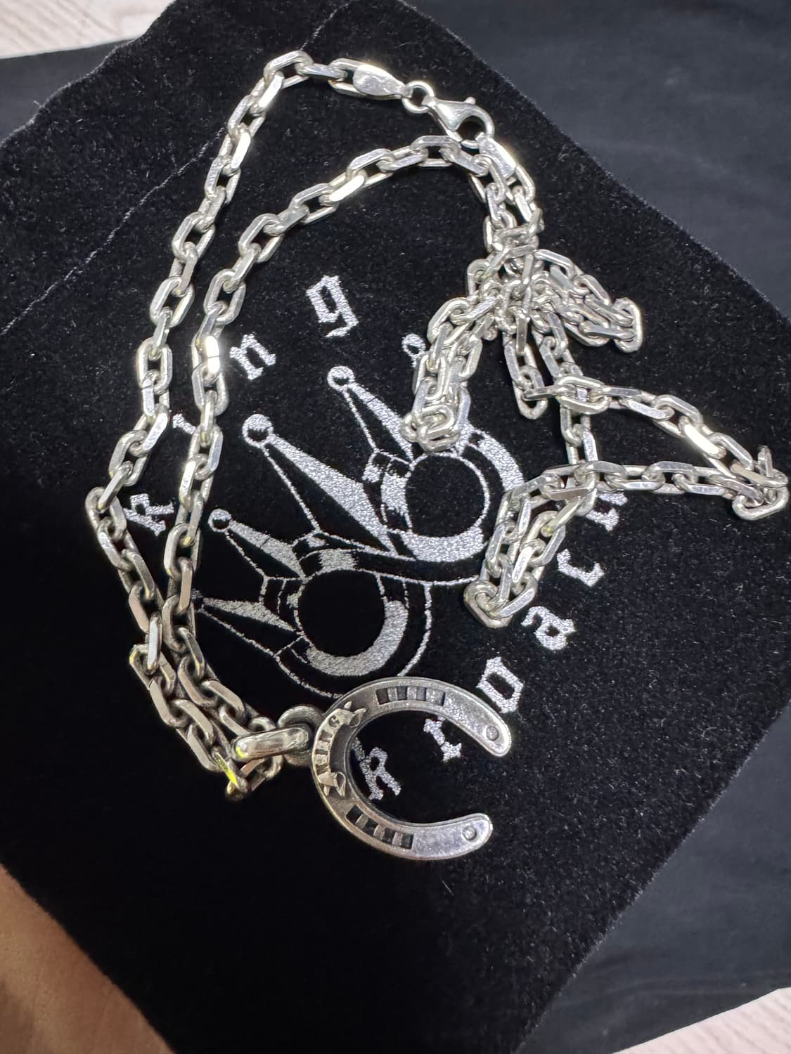 킹크로치 목걸이 HORSESHOE PENDANT 상품이미지1