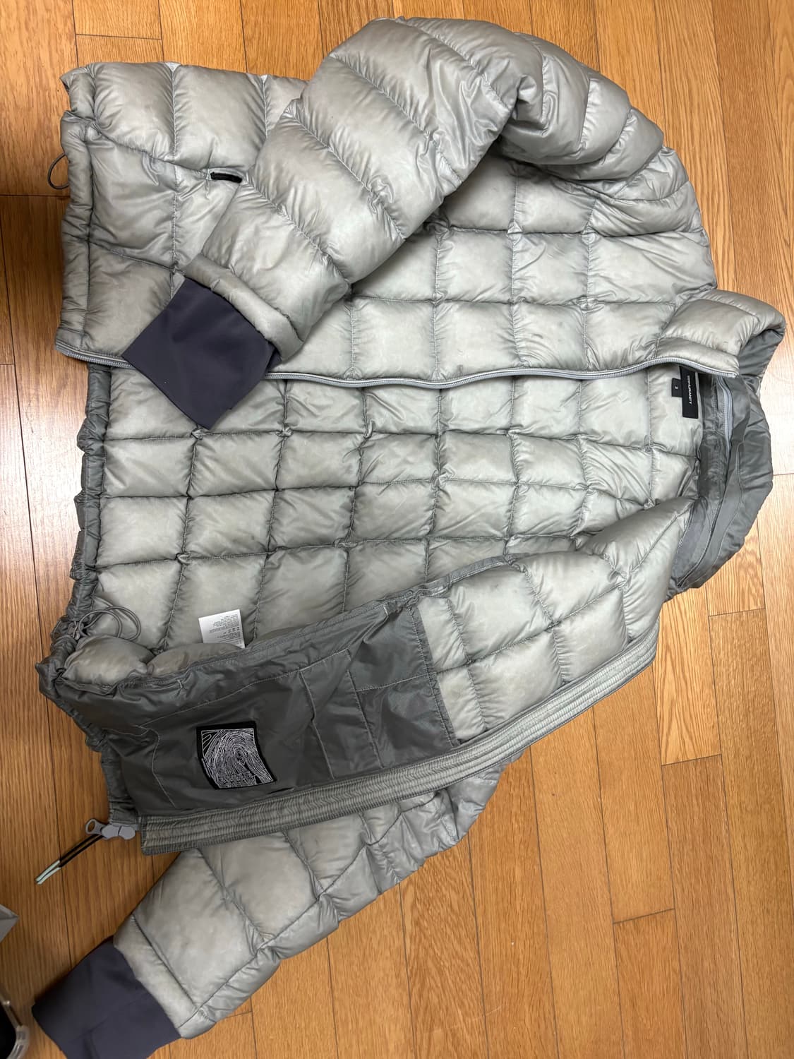 999휴머니티 모듈러 경량패딩 그레이 상품이미지3