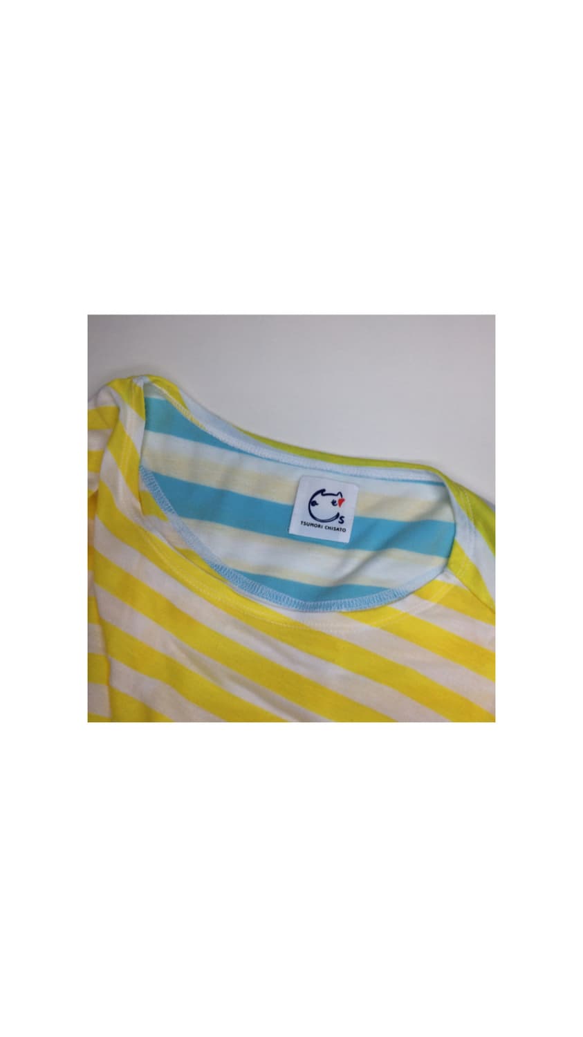 츠모리 치사토 옐로우 스트라이프 캣 포케 티셔츠 상품이미지3