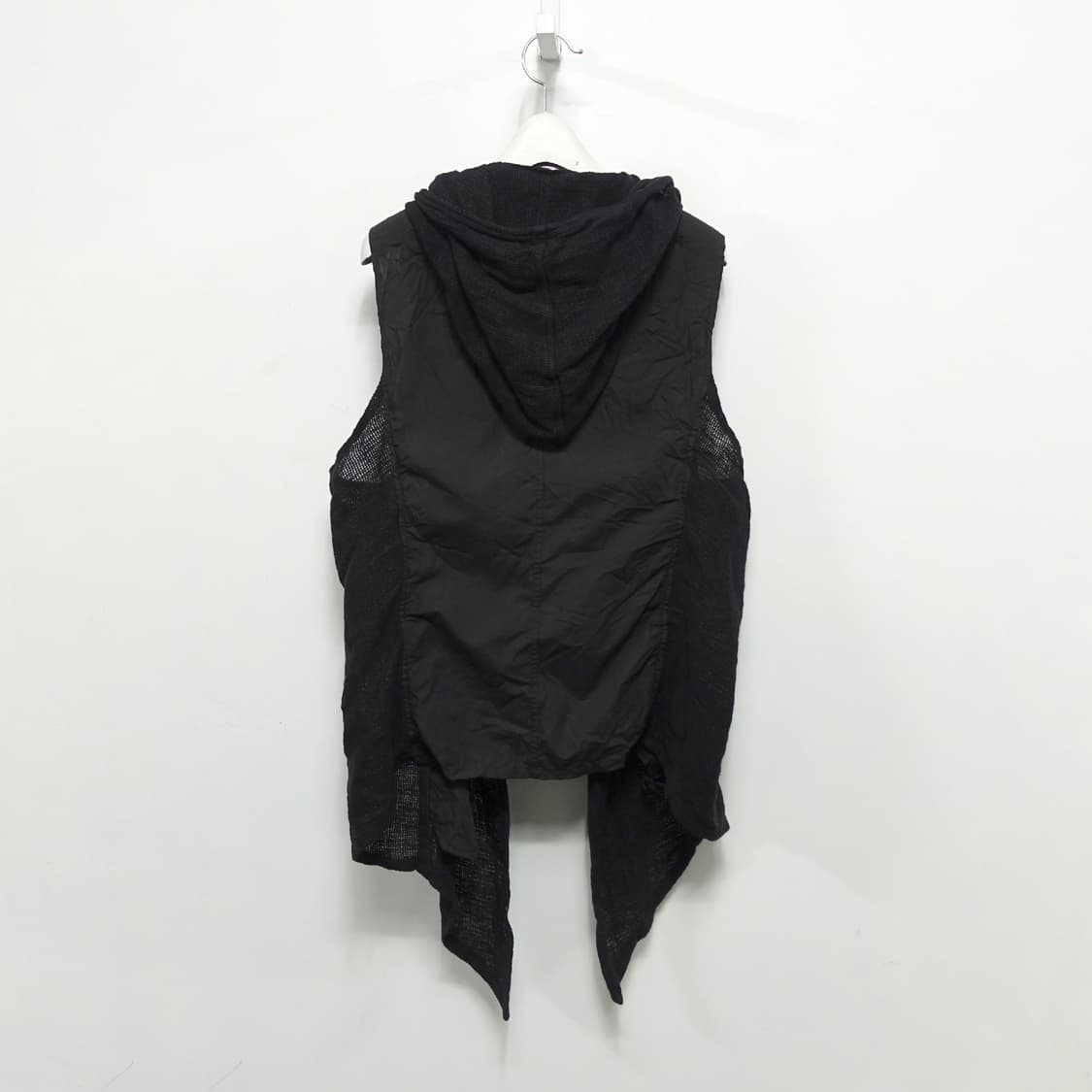 TORNADOMART 아티잔 가공 셔링 리넨 전환 후드 레이어 베스트 상품이미지2