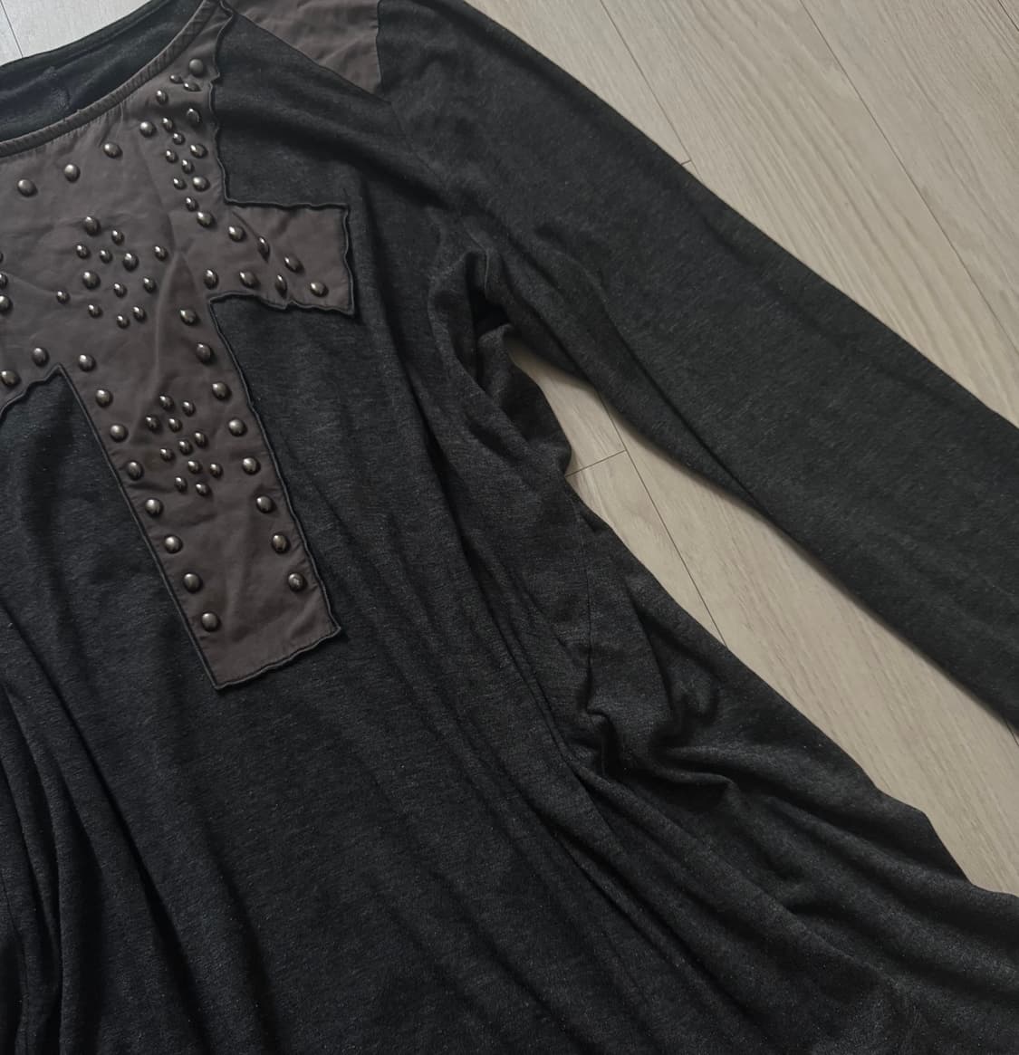 아카이브 볼드 크로스 스터드 앤틱 언발 슬리브 락시크 펑크 y2k 갸루 상품이미지1