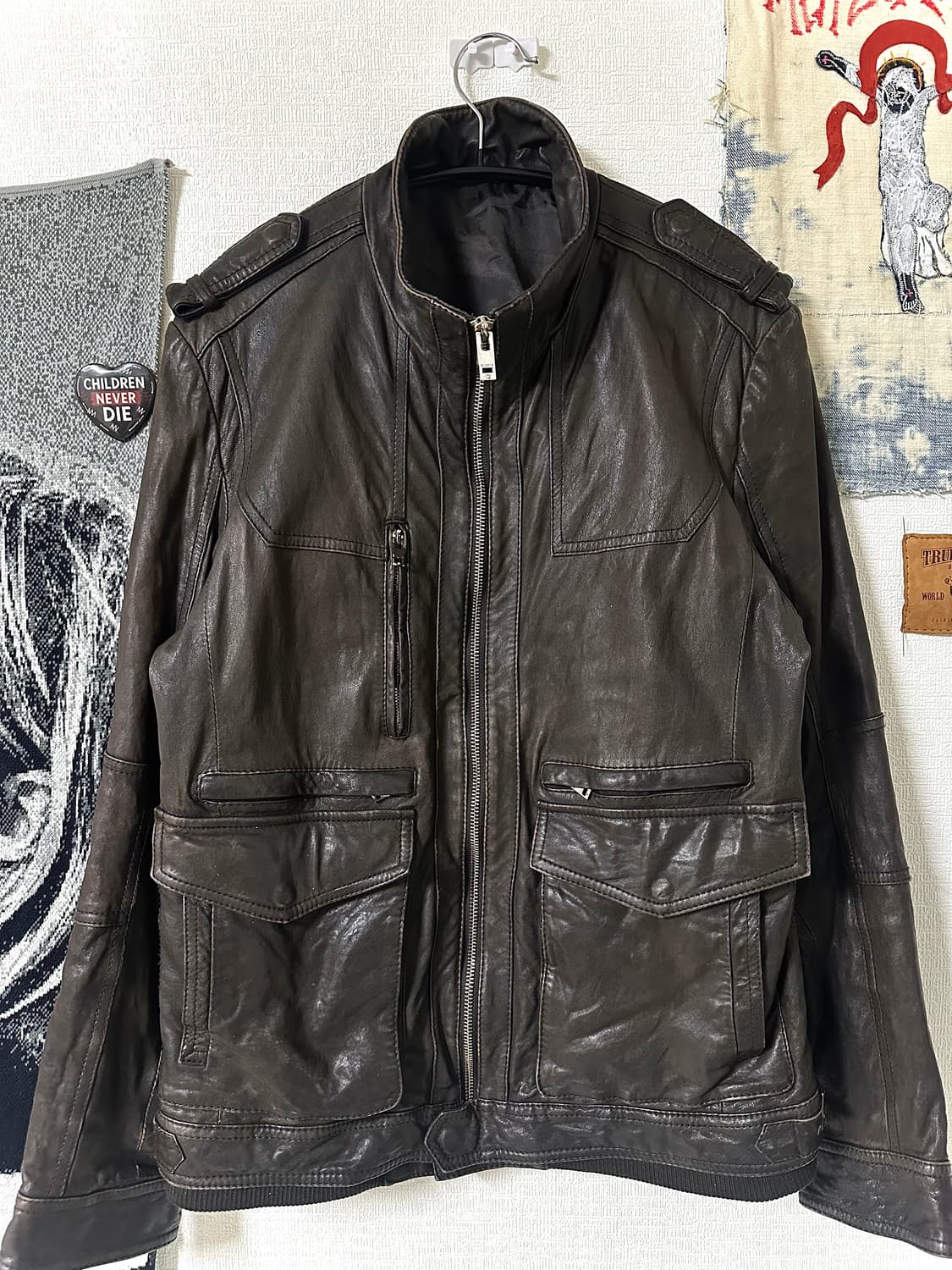 램스킨 디태처블 립 디테일 멀티포켓 레더자켓 상품이미지1