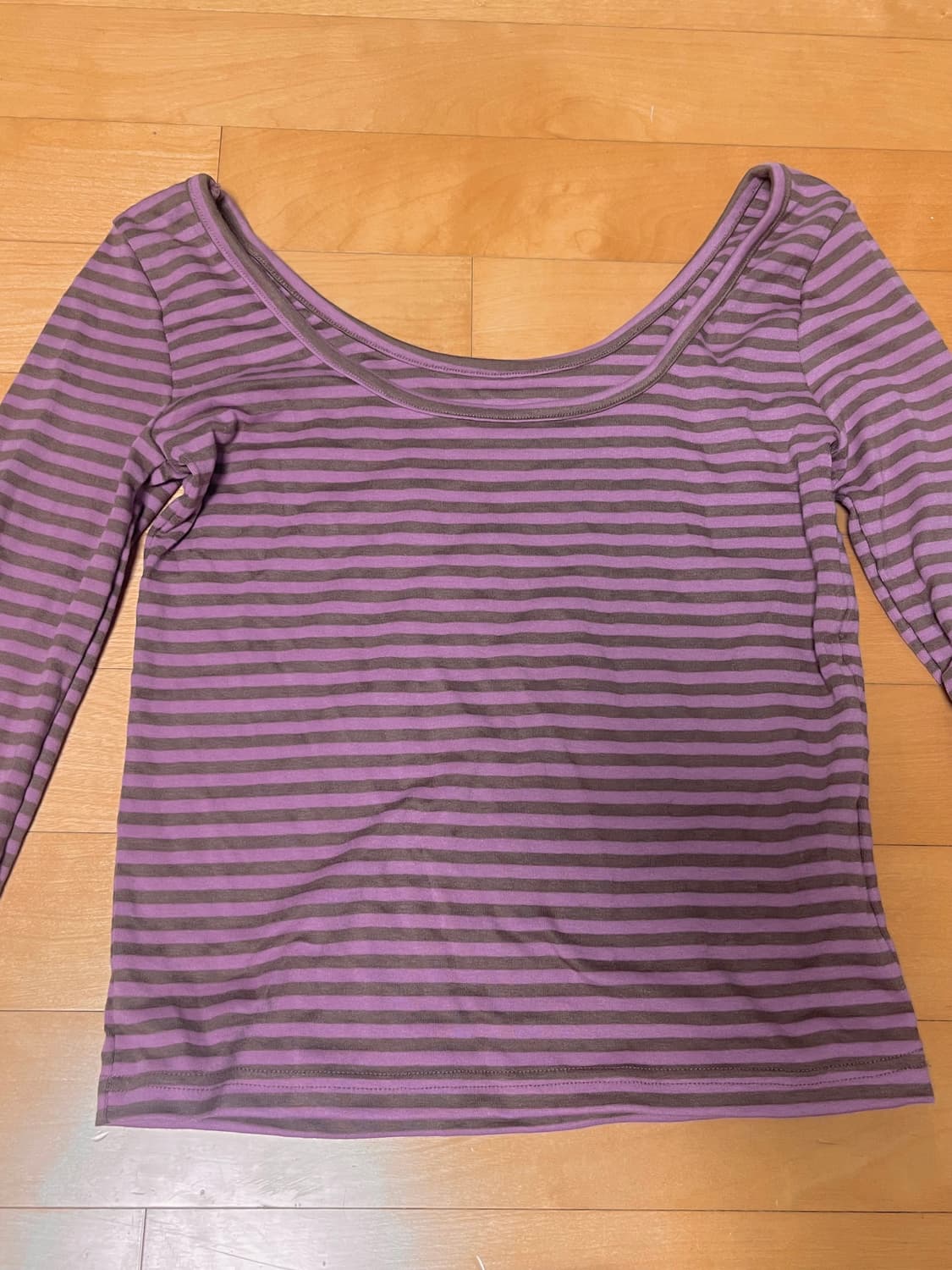 유넥 스트라이프 티 상품이미지2