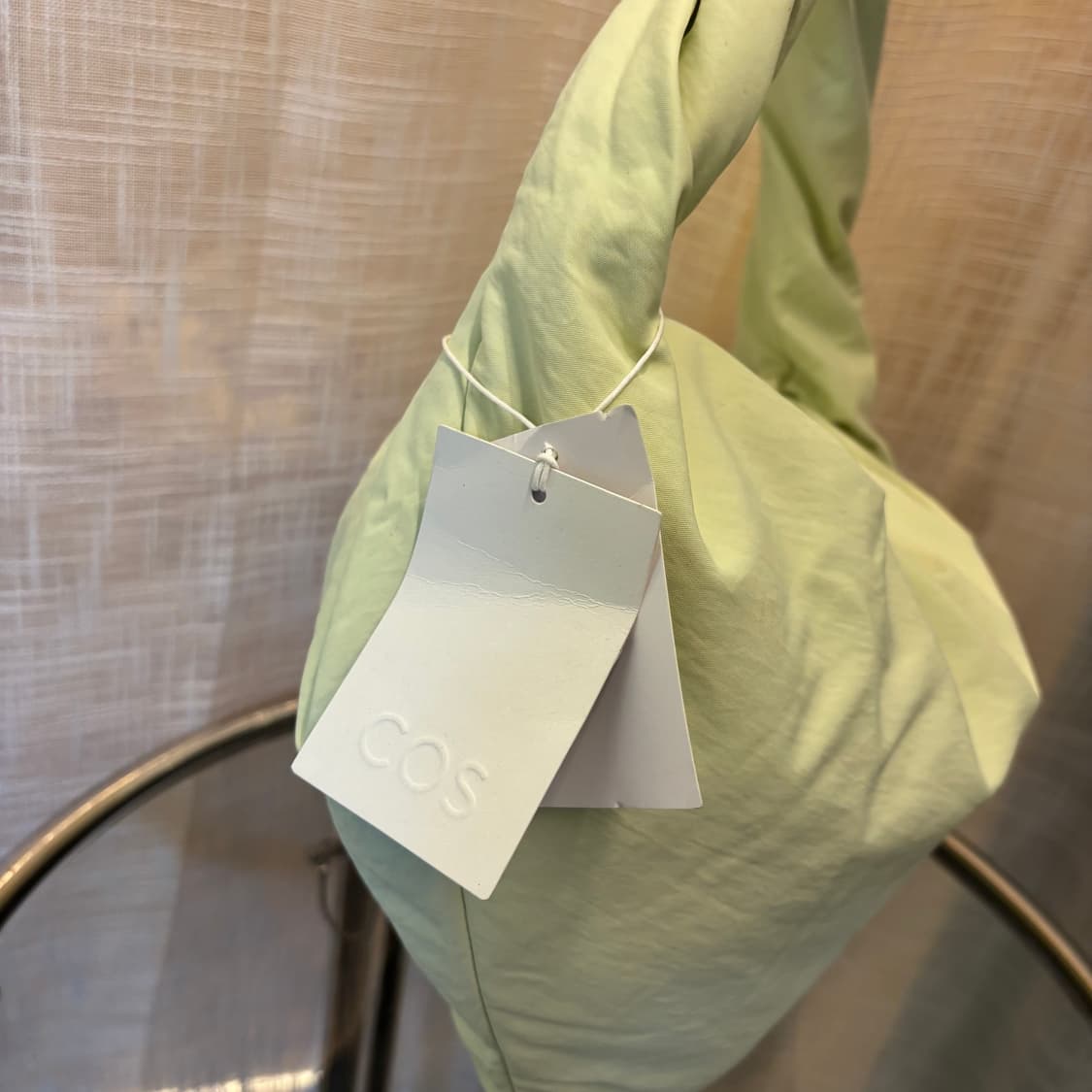 정품 COS 코스 나일론 하트 토트백     상품이미지2