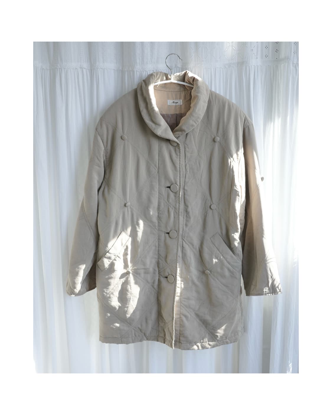 Beige light padded jacket 상품이미지1