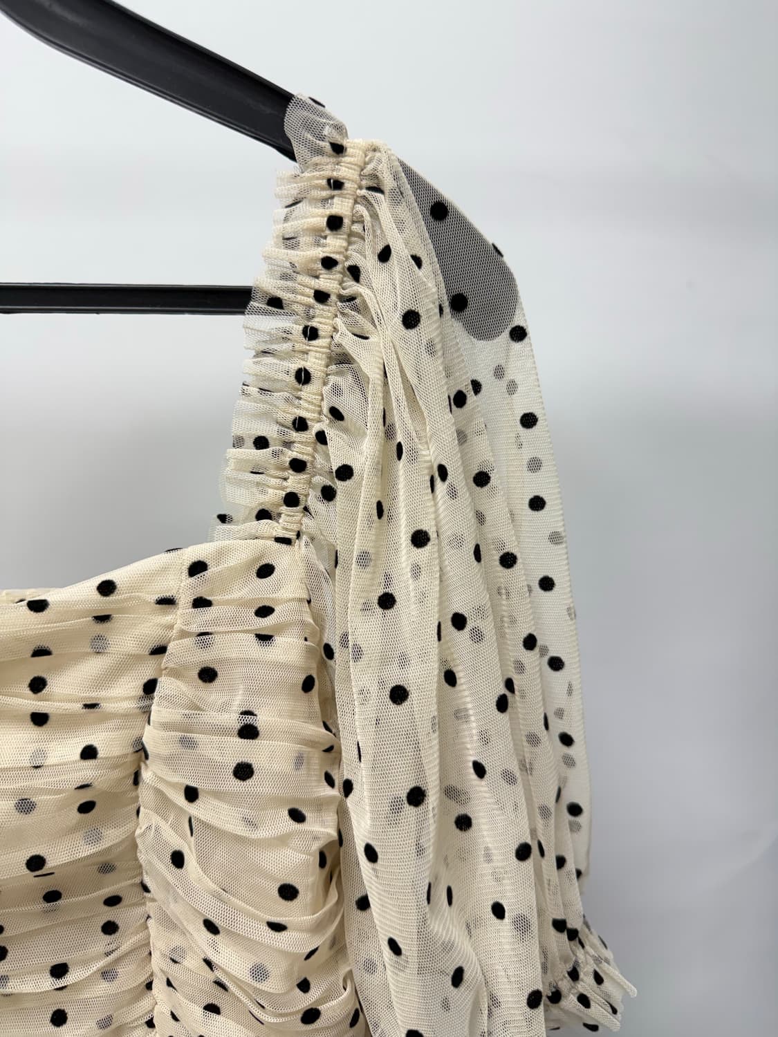 H&M 매쉬 도트 크롭 블라우스 상품이미지4