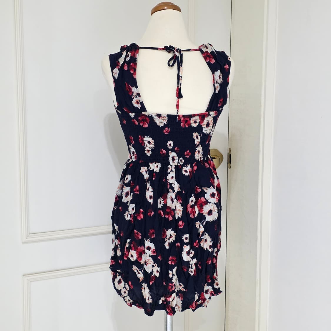 홀리스터) 빈티지 휴양지 플라워 패턴 등포인트 여행 미니슬리브리스원피스 상품이미지3