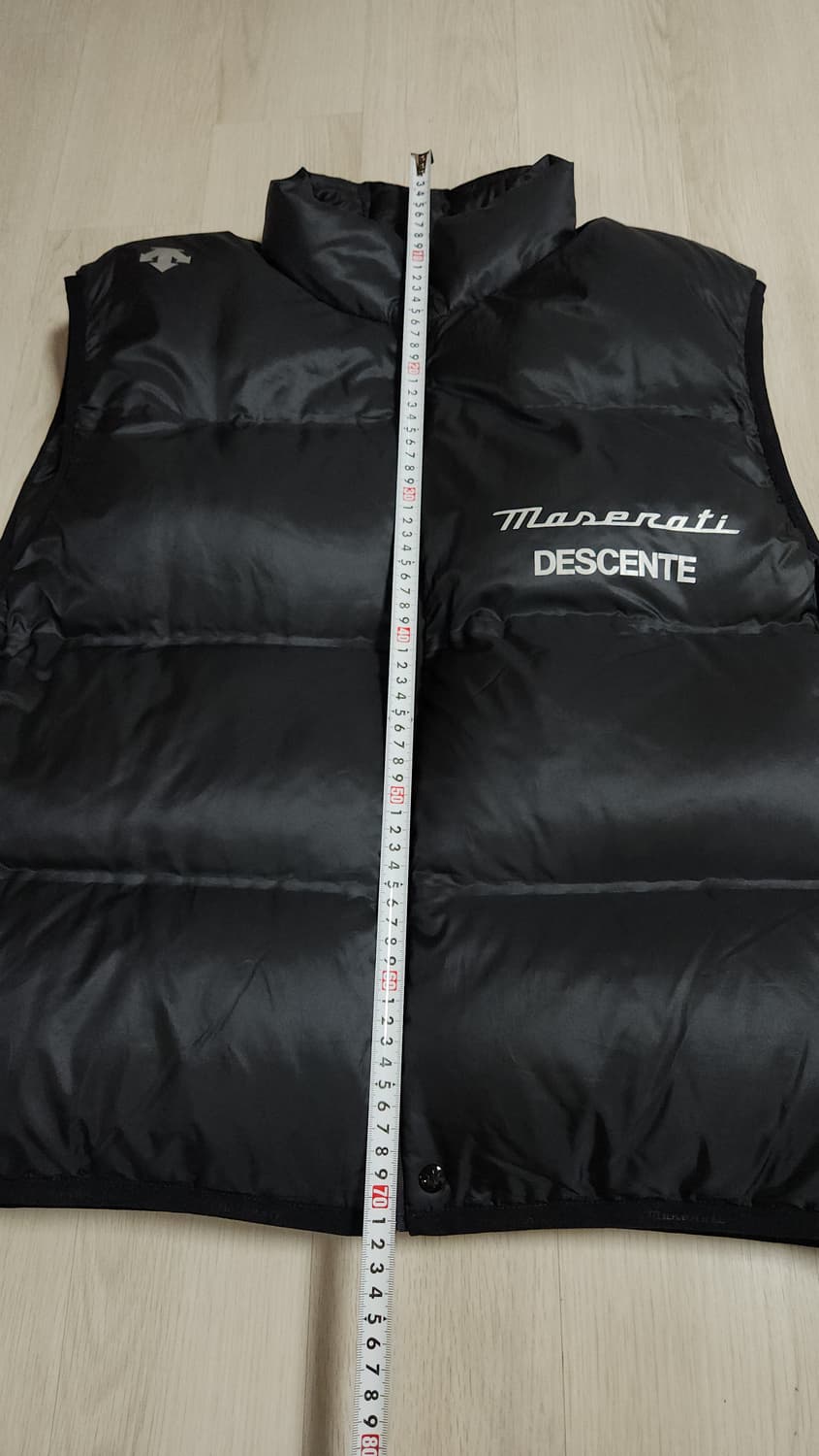 (착샷) 데상트 x 마세라티 구스다운 패딩 베스트 상품이미지7