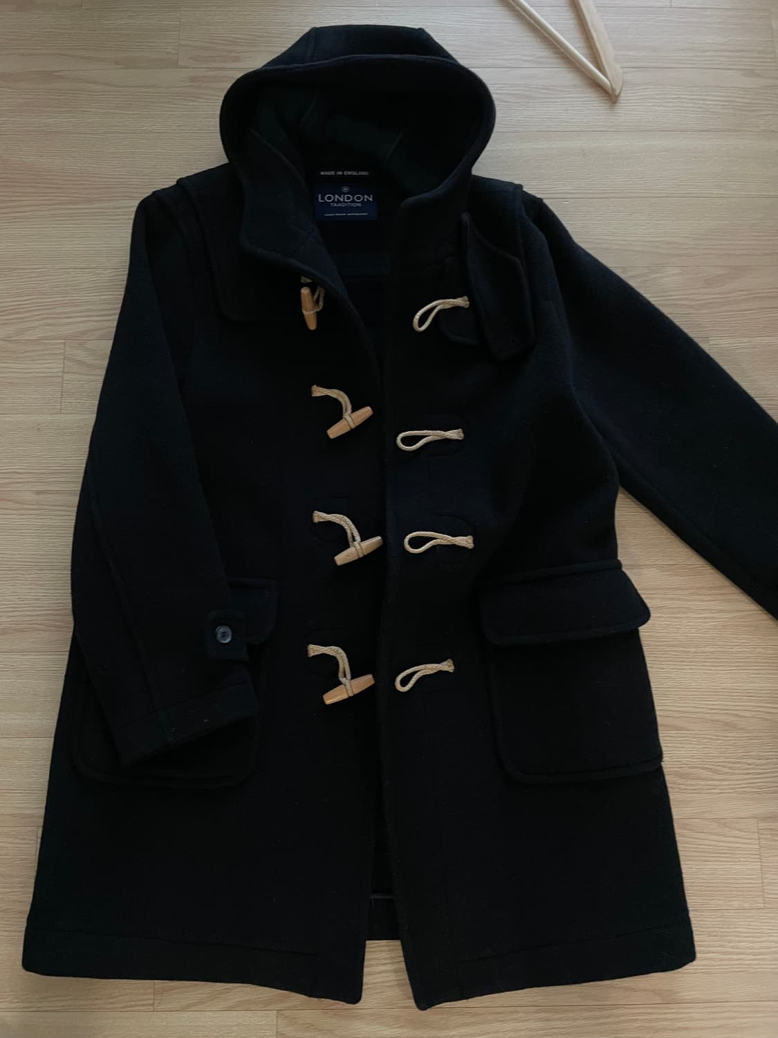 London tradition 런던 트레디션 블랙 떡볶이 코트 44 상품이미지1