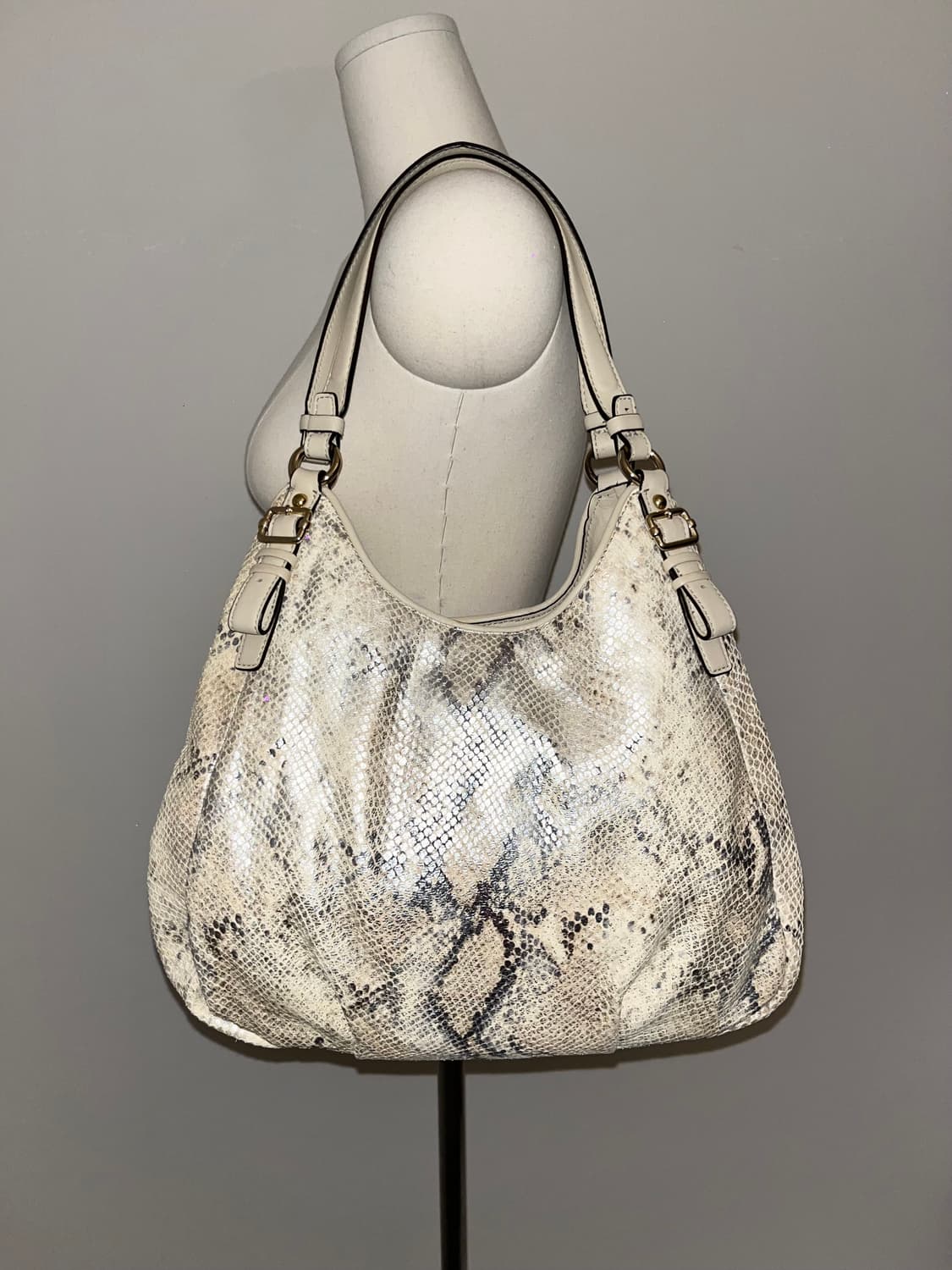 Coach Snake skin Shoulder bag 상품이미지4
