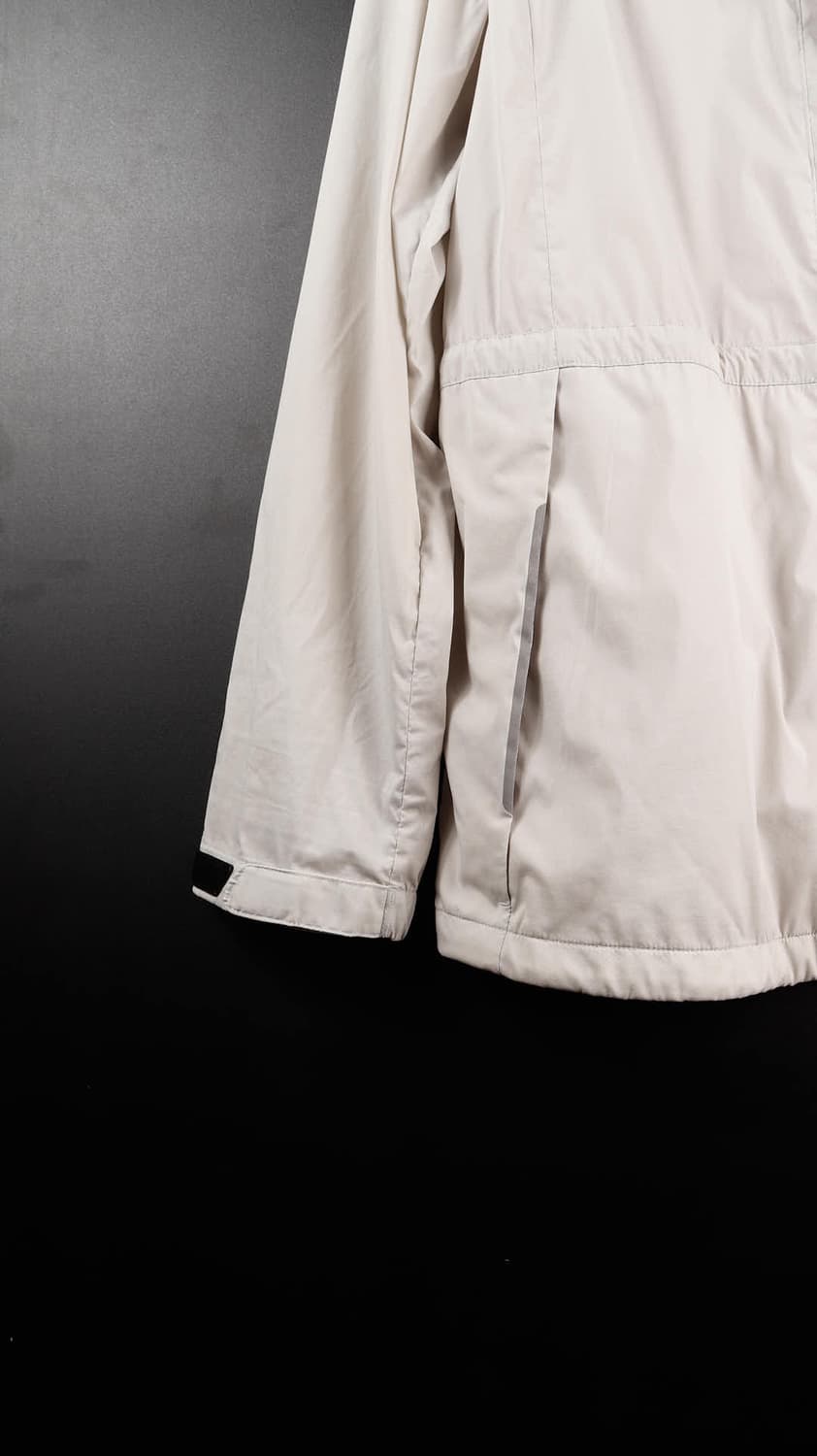 디스커버리 아이보리 바람막이 상품이미지2