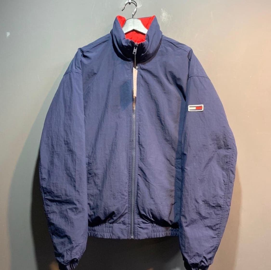 타미 올드스쿨 빅로고 패딩 상품이미지5