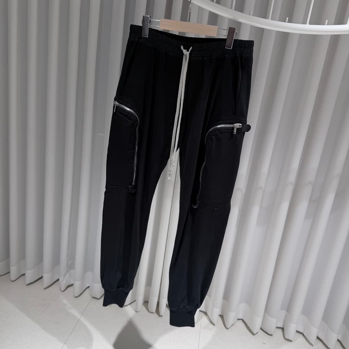 (A+/L) / 릭오웬스 바우하우스 카고 조거 팬츠 블랙 상품이미지2