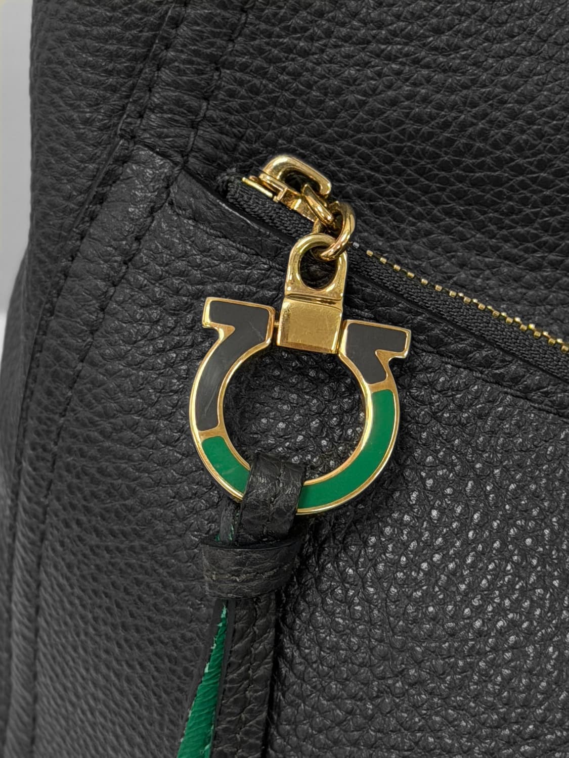 페라가모 알리백 간치니 호보백 상품이미지8