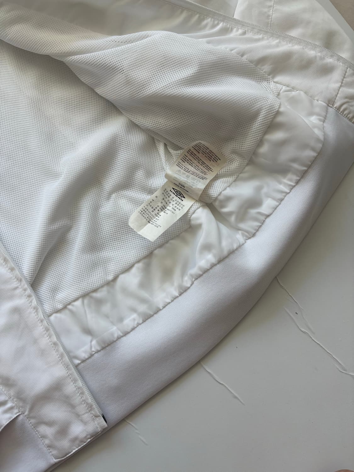 엄브로 화이트 바람막이 상품이미지5