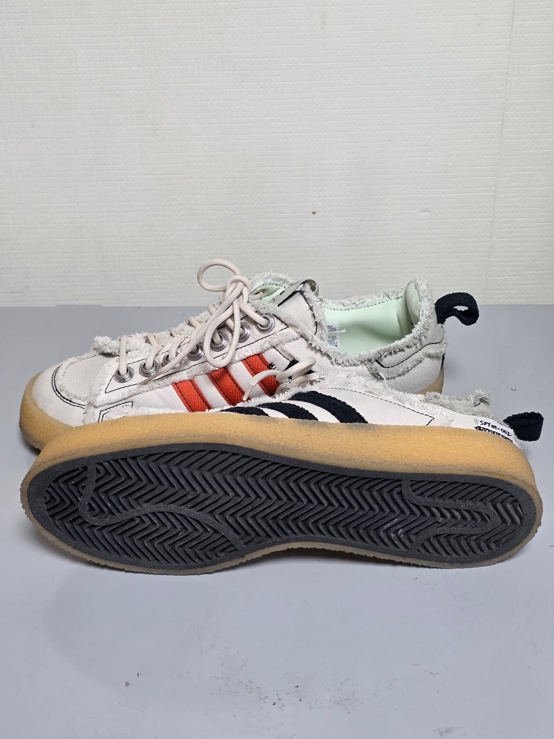 아디다스 송포더뮤트 스니커즈 265 새것 상품이미지6