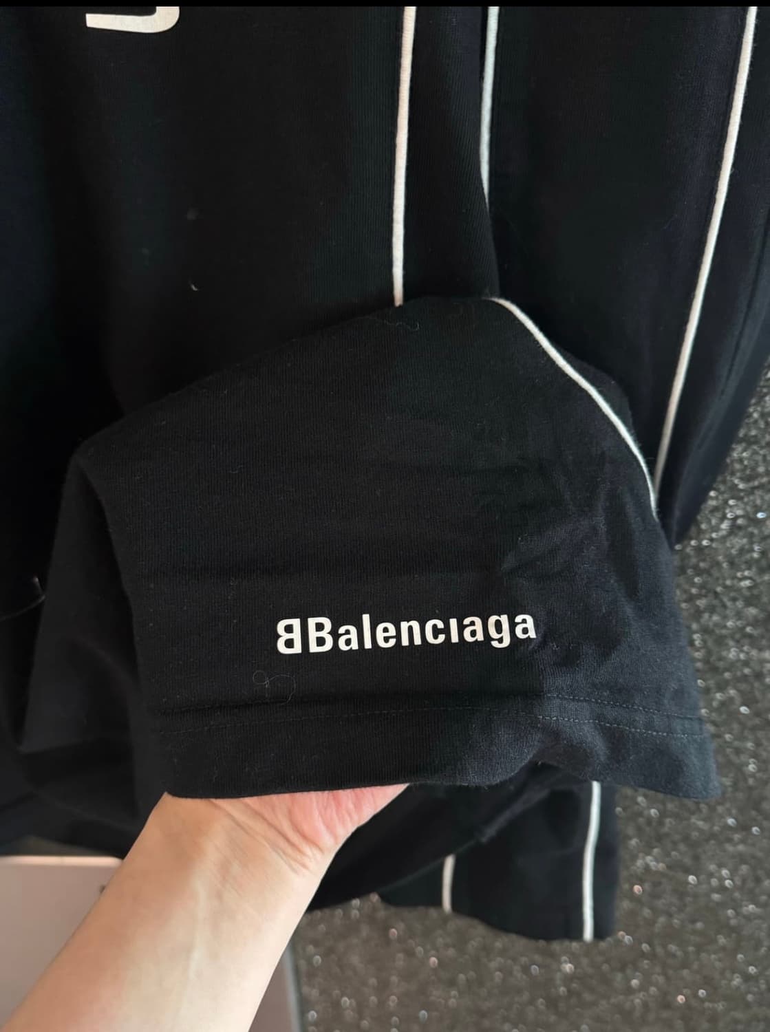 발렌시아가 사커 롱 슬리브 오버사이즈 긴팔 티셔츠 상품이미지7