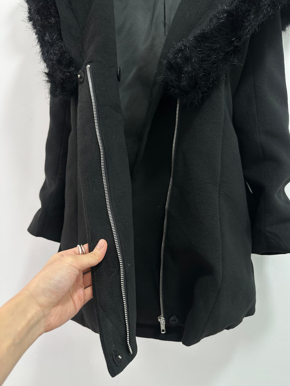 Black fur trimming back ribbon coat 상품이미지6