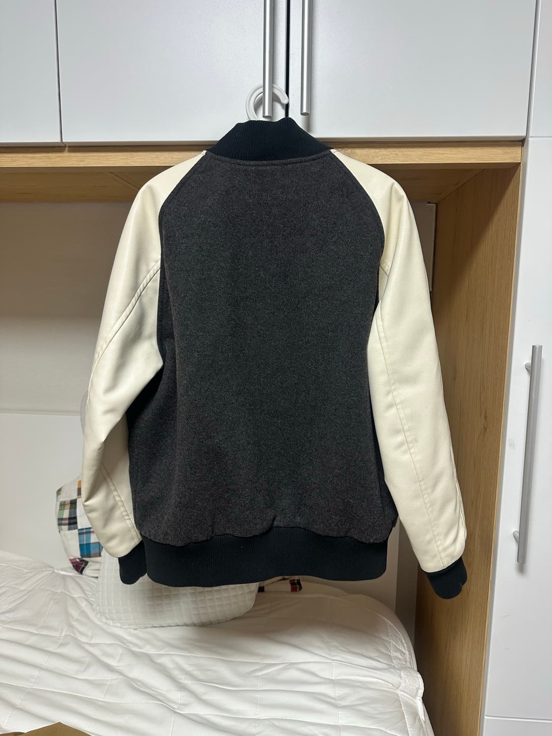 유니클로 스타디움 바시티 자켓 상품이미지2