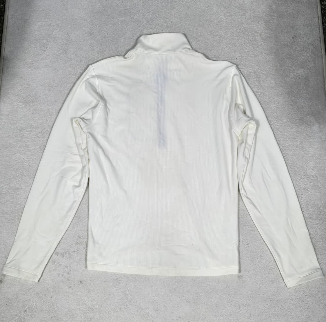 몬츄라 화이트 하프집업 포켓 스웨트셔츠 M사이즈 상품이미지3