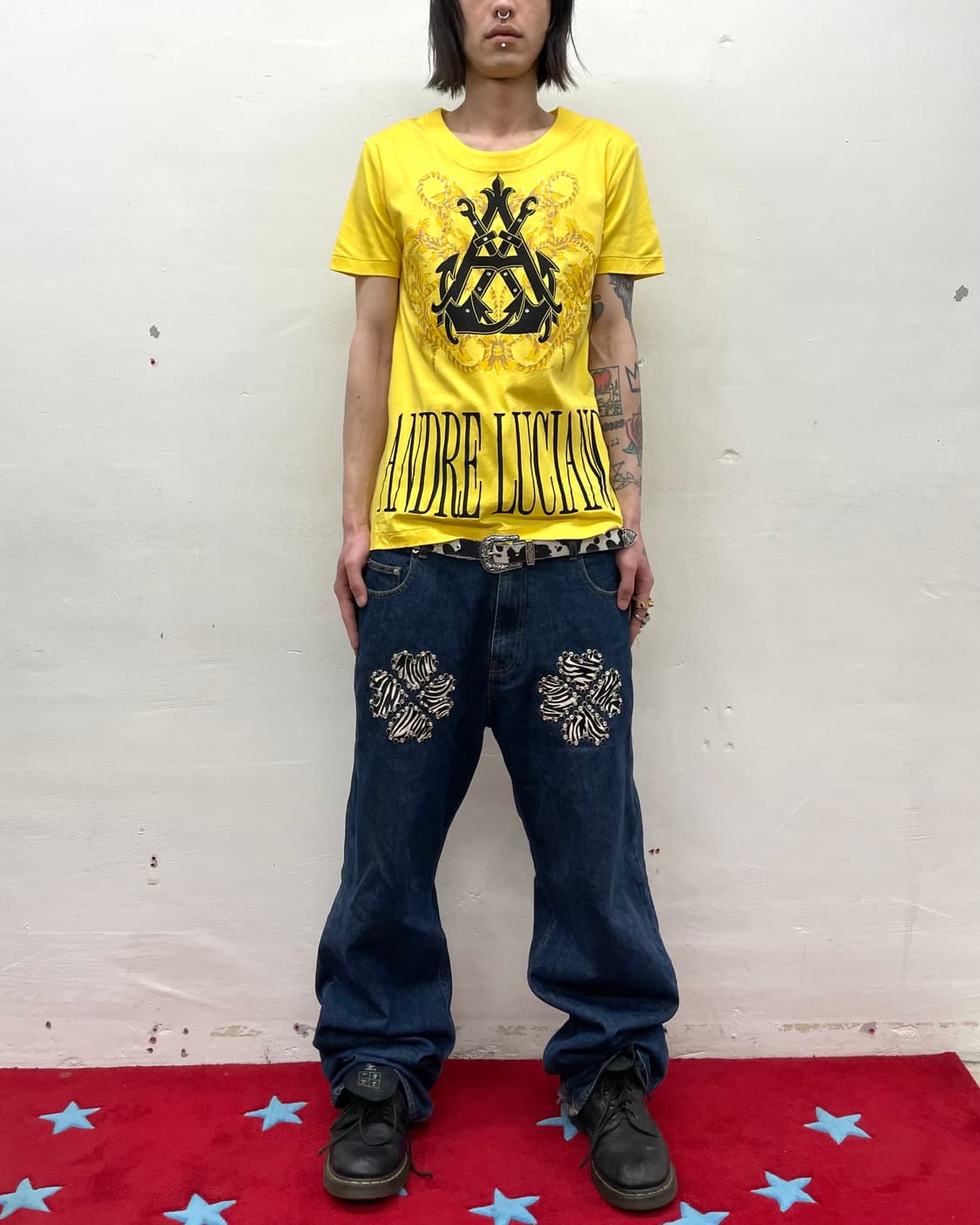 lettering knife cubic yellow T-shirt  상품이미지2