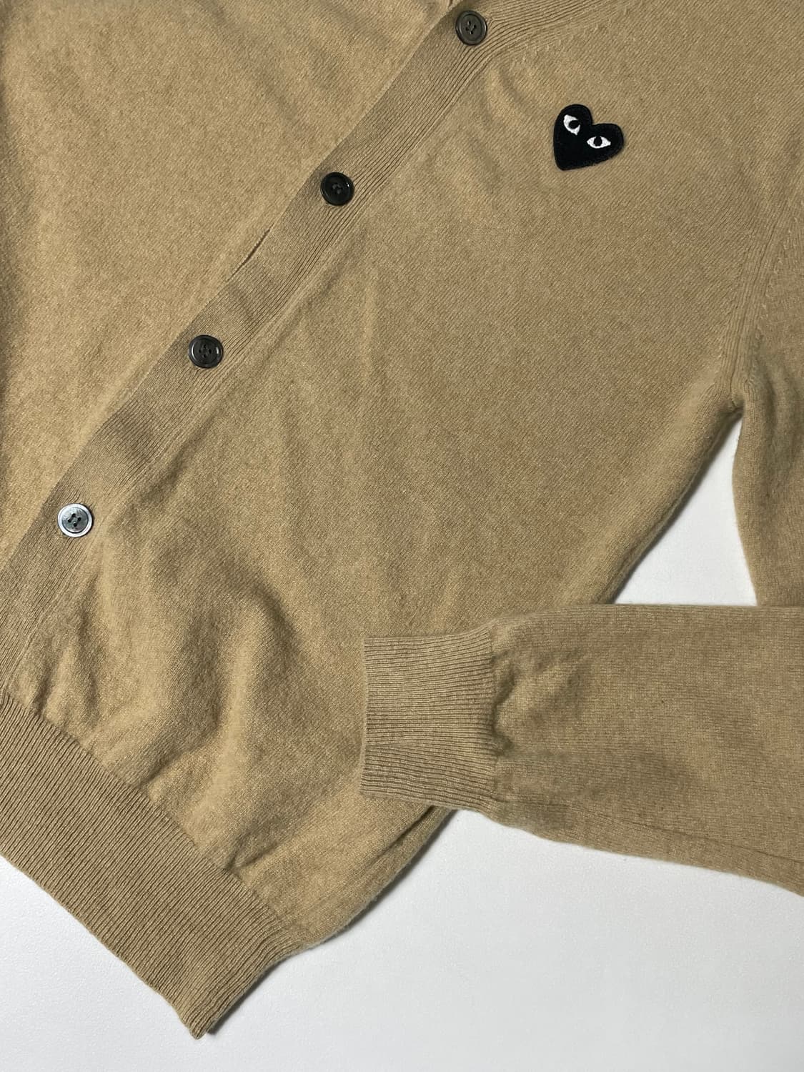 꼼데가르송 블랙 와펜 울 가디건 상품이미지6