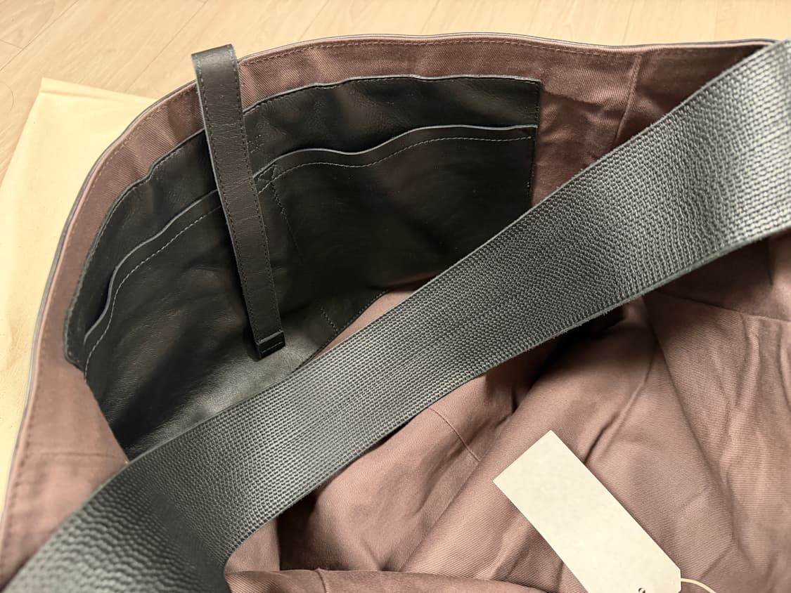 타이가 타카하시 뉴스보이백 소가죽 상품이미지9