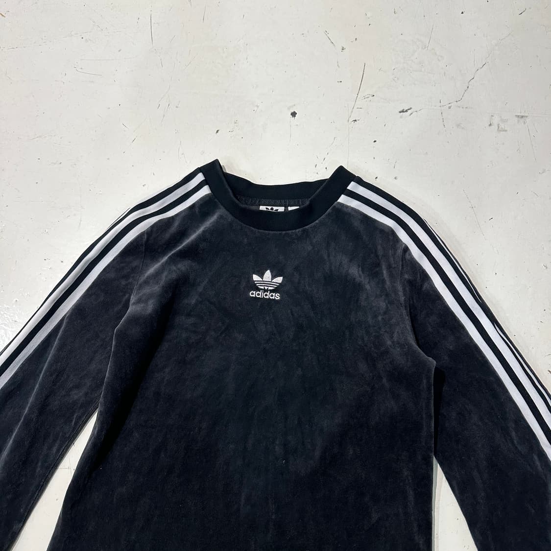 아디다스 벨벳 맨투맨 여성S 상품이미지2