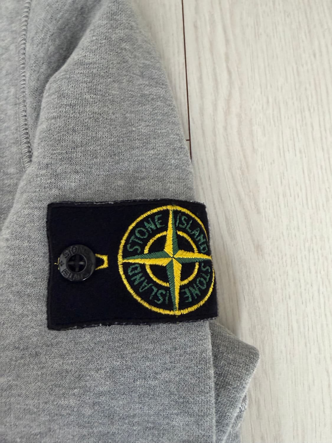 백화점판 신형택 스톤아일랜드 맨투맨 그레이 XL 상품이미지2